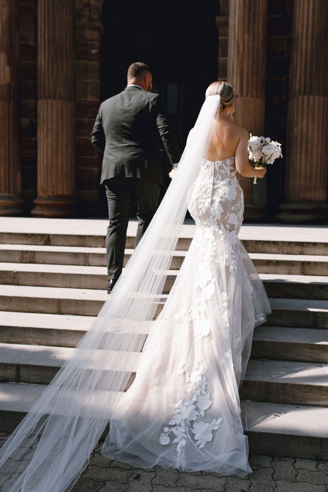 Brautkleid von Maggie Sottero mit Schleier in Kassel