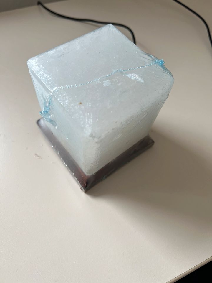 Salzlampe-Hochwertige leuchtbare Salzkristall in Leonberg
