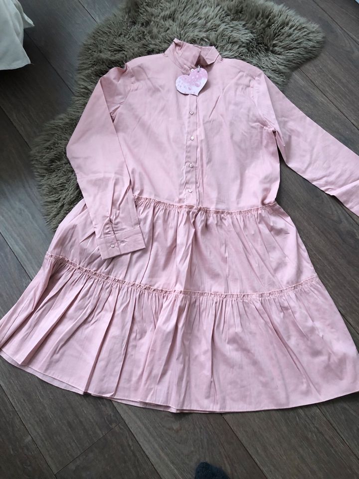 Kleid Sommerkleid mit Rüschen rosa Größe 40 in Tönisvorst