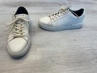 Zara Herrenschuhe Herren Schuhe Sneaker Weiß Gr. 43 Wie Neu Köln - Ehrenfeld Vorschau