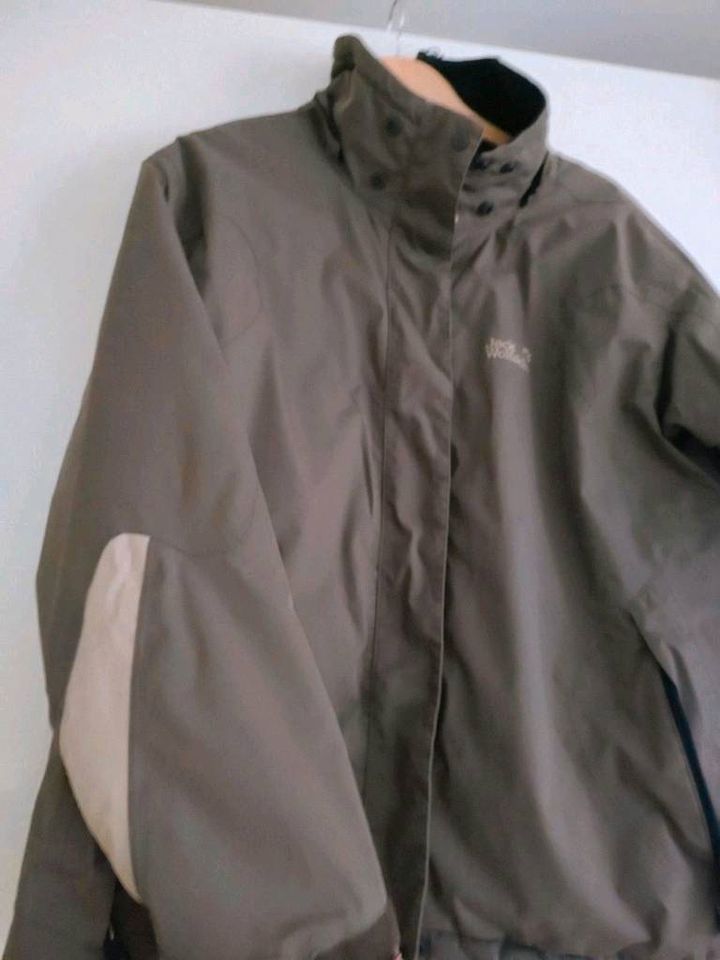 Jack Wolfskin Jacke warm XXL 44/46 mit Kapuze Maß s Foto in Burghaslach