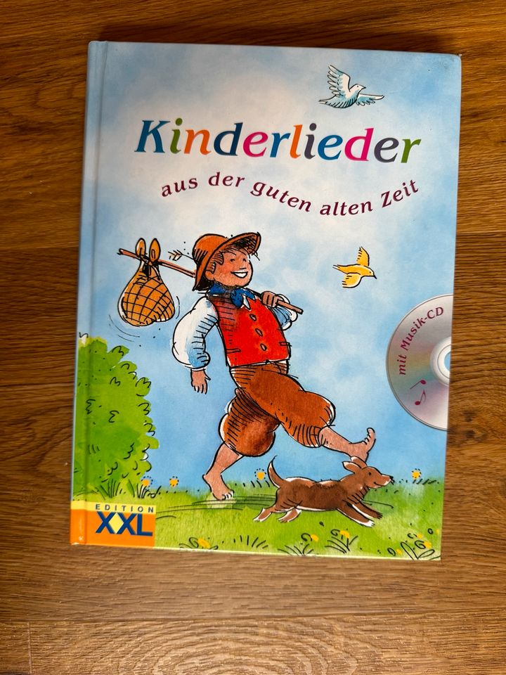 Verschiedene Kinderbücher in Essingen