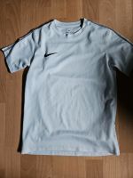 Nikeshirt Gr. 147/158 Hessen - Bad Arolsen Vorschau