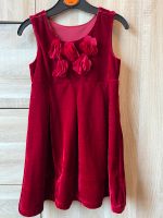 Mädchen Velours Kleid in rot Gr. 104 Saarland - Kleinblittersdorf Vorschau