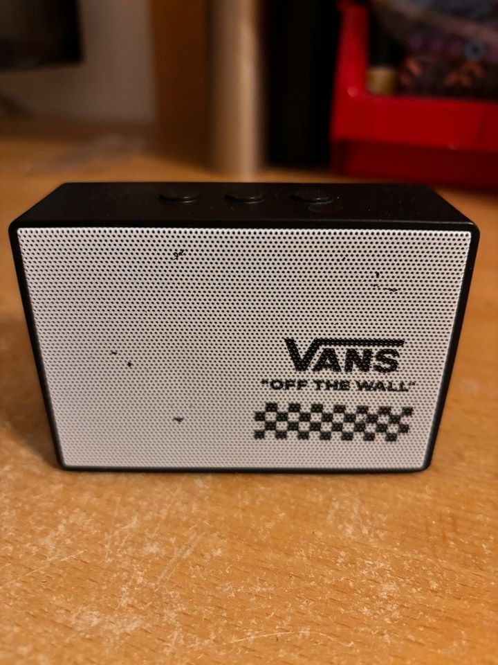 Vans wireless Speaker in Lindau