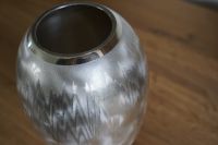 Große retro Vase silber schimmernd Muster 70er Metallvase Niedersachsen - Bückeburg Vorschau