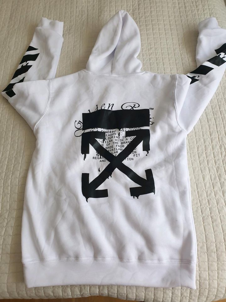 Off white pullover in Herne
