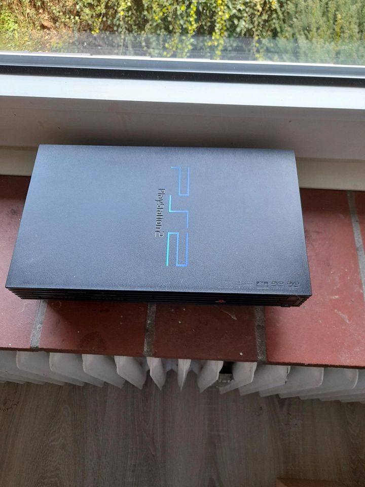 Playstation 2 Fat Lady in Kleve
