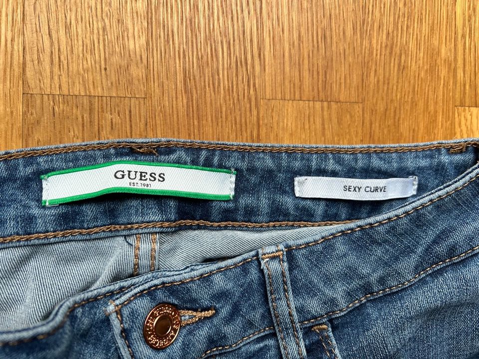 Guess Jeans Damen W27/L30 in Sebnitz