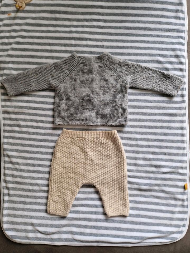 Zara Baby Strickjacke und Strickhose aus Wolle in Frankfurt am Main