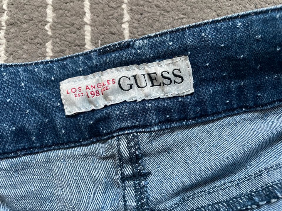 Guess Jeans Shorts Gr. 27 XS S Hot Pants Sommer Jeansshorts in München