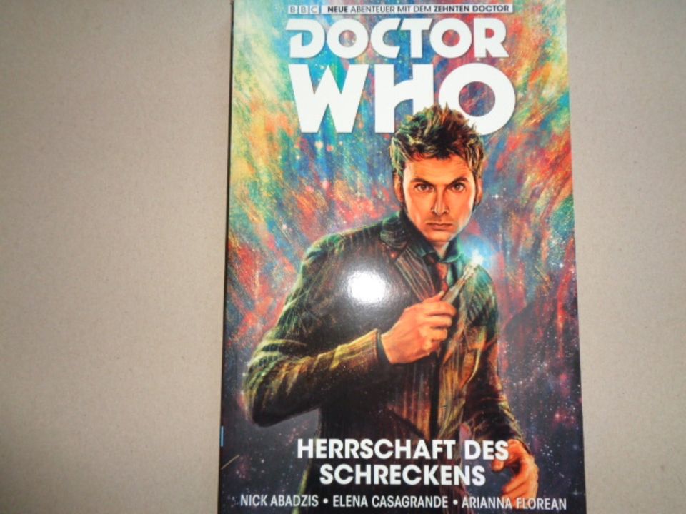 6 Wunderland 7 Dr.Who + andere Fantasy Comicbücher in Usingen