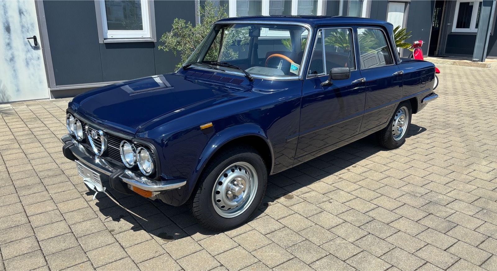 Abbildung des Autos Alfa Romeo Nuova Super 1…