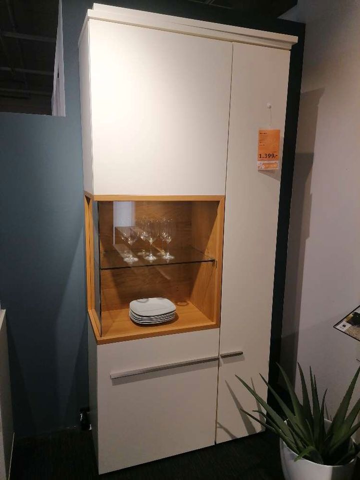 Vitrine, Musterring, Aterno, 98x220x45cm,Weiss, XXXLutz in Freiburg im Breisgau