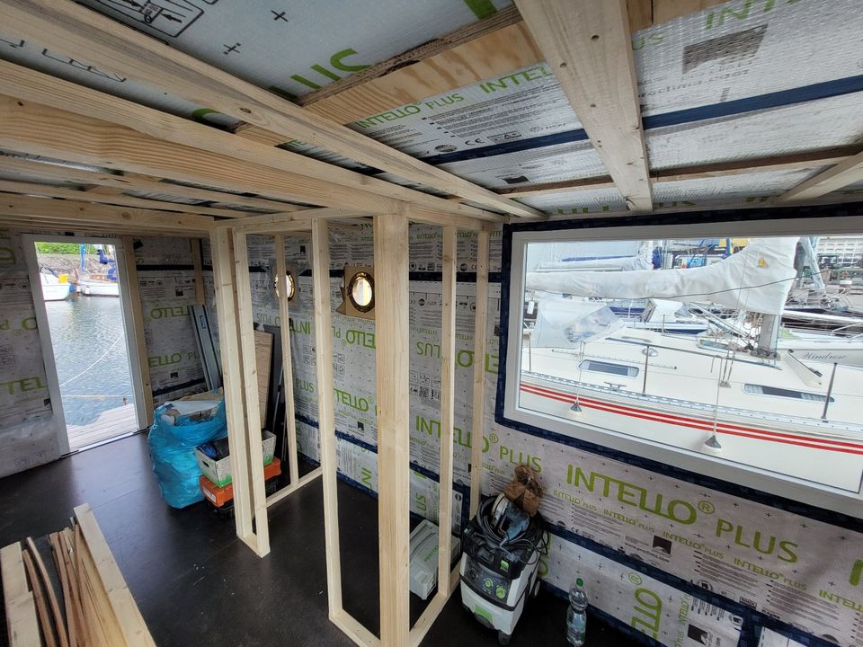 Hausboot zum Selbstausbau mit Liegeplatz in Kiel Pries in Kiel