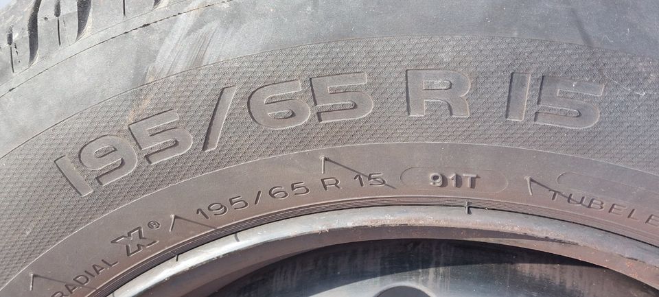 Michelin-Reifen mit Felgen 195/65 R15 91 T MS in Leutkirch im Allgäu