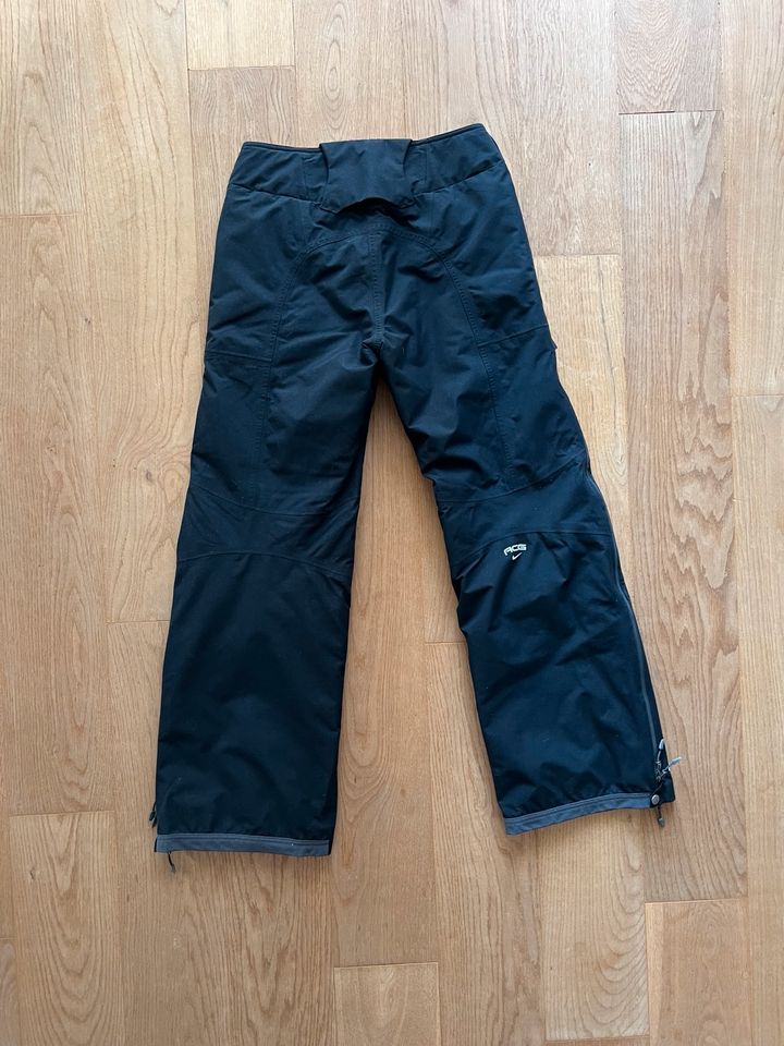 Nike ACG Skihose * Schneehose * Gr. S * Goretex in Berlin