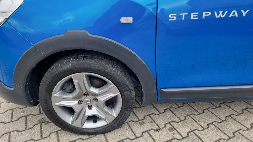 Dacia LODGY 1.3 STEPWAY in Schneeberg