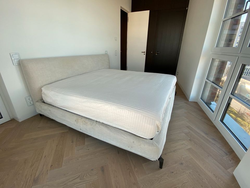 Minotti Andersen Bett Design by Rodolfo Dordoni 220x200cm beige in Hamburg