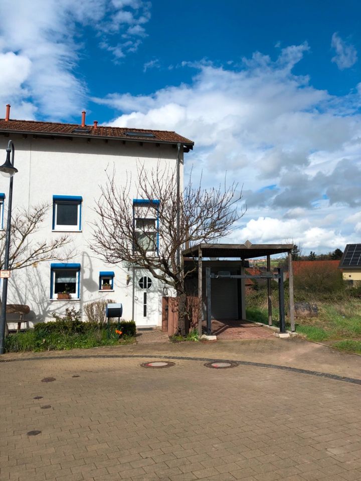 Ruhig gelegene Doppelhaushälfte im Dorf im Grünen in Ebertsheim (Pfalz)