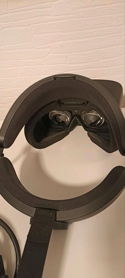 Oculus Rift S VR Brille + Controller in Bietigheim-Bissingen