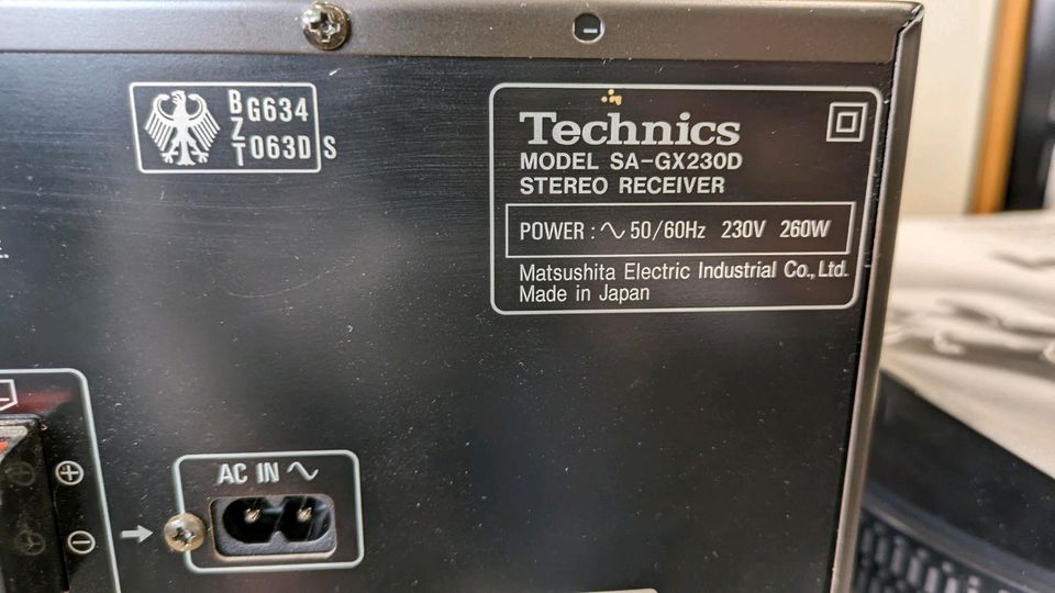 Technics SA-GX2300 und CD Player SL-PG460A in Niebüll