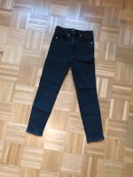Schwarze Jeans NA-KD Gr. 36 Gr. 34 S XS Hessen - Reinheim Vorschau