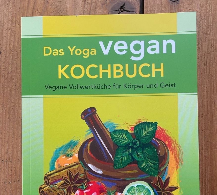 NEU- Das Yoga vegan Kochbuch in Kandel