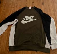 Nike Pullover Hoodie Grösse M Khaki Grün Schwarz Nordrhein-Westfalen - Frechen Vorschau