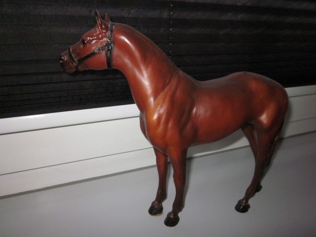 Modellpferd USA Breyer Man O War Traditional Sammlerstück in Tappendorf