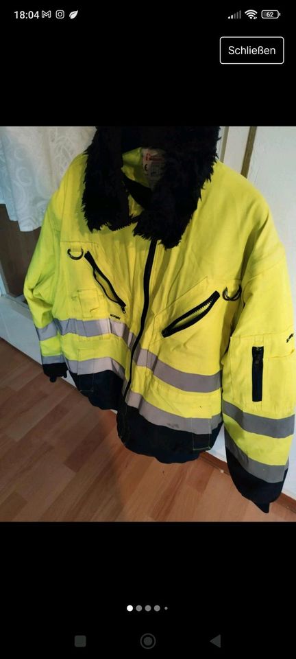Arbeitsjacke Warnschutzjacke Gelb mit Fell in Köln