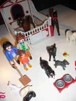 Playmobil Sammlung Bauernhof Pferde Stall  20 teilig Nordrhein-Westfalen - Oelde Vorschau