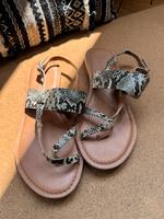 Sandalen schlangenmuster Stuttgart - Stuttgart-Ost Vorschau