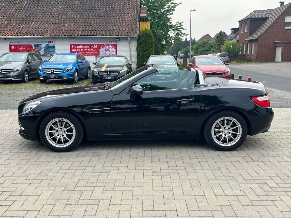 Mercedes-Benz SLK 200+Cabrio+Leder+Xenon+Panorama+Service neu in Nienburg (Weser)