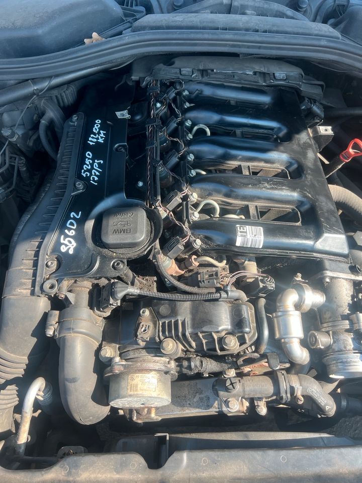 BMW e60 E61 525d 177PS 256D2 Motor 182,000km in Bottrop