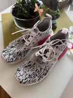 Neuwertige Adidas  Boost Größe 44 Köln - Rath-Heumar Vorschau