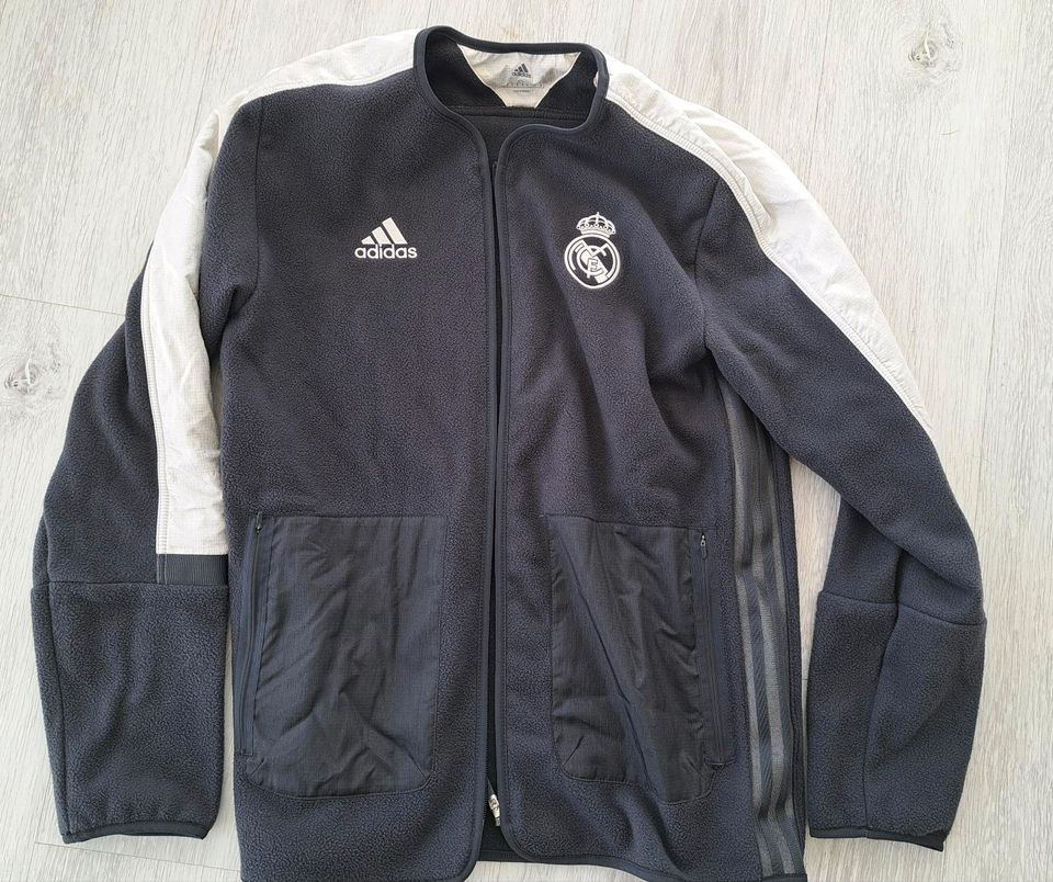 Real Madrid  / Adidas Fleecejacke  - Gr. S in Bergen bei Auerbach, Vogtland