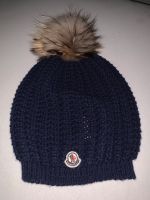 Neuwertige dunkelblaue Moncler Strickmütze mit Bommel Bayern - Alzenau Vorschau