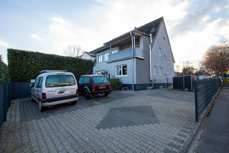 Exklusives Mehrfamilienhaus mit 3 Stellplätzen in Essen