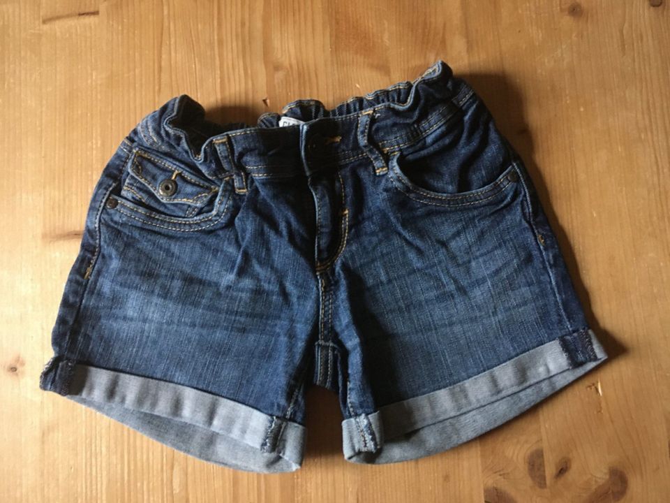 kurze, coole Jeans, ca. Gr. 158/164 mit verstellbarem Gummibund in Ziegelheim