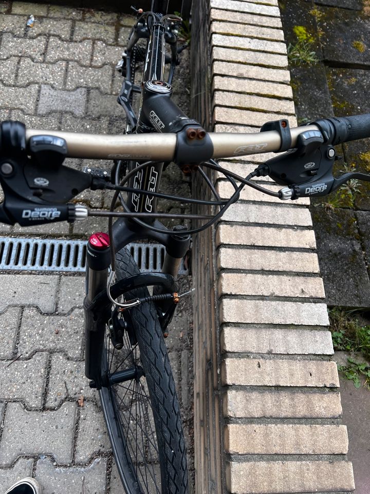 Felt Mountainbike Q 800 in Düsseldorf