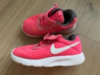 Nike Turnschuhe Sneaker Pink Gr. 23,5 Niedersachsen - Holzminden Vorschau