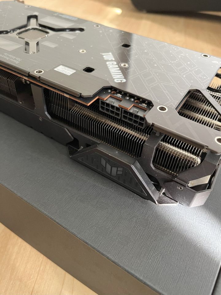 AMD RADEON RX 6950 XT ASUS TUF GAMING 16 GB Speicher (TOP) in Balingen