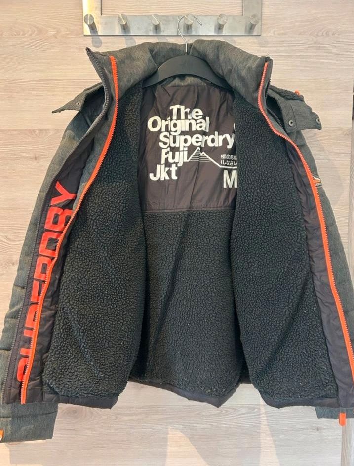 Superdry Herren Winterjacke Größe M in Taufkirchen Vils