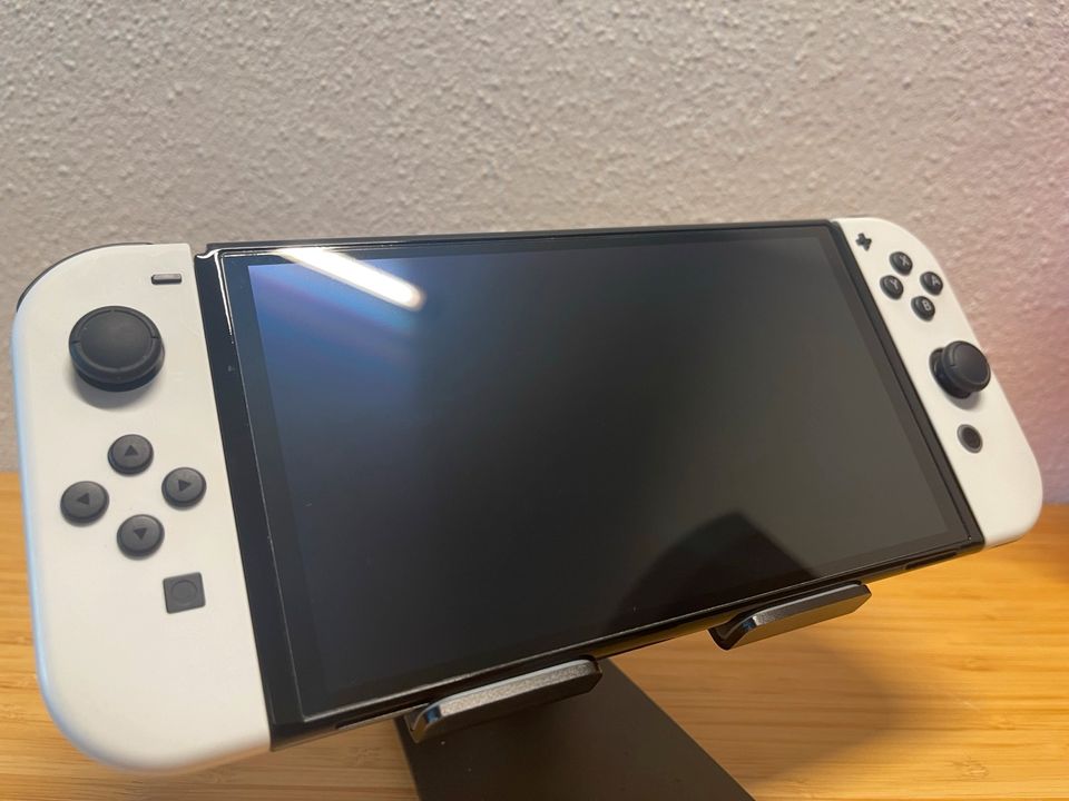 Nintendo Switch OLed Tausche gegen in Wachau