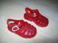 Kinder Badeschuhe Wasserschuhe Sandalen rot Gr. 20 Nordrhein-Westfalen - Neuss Vorschau