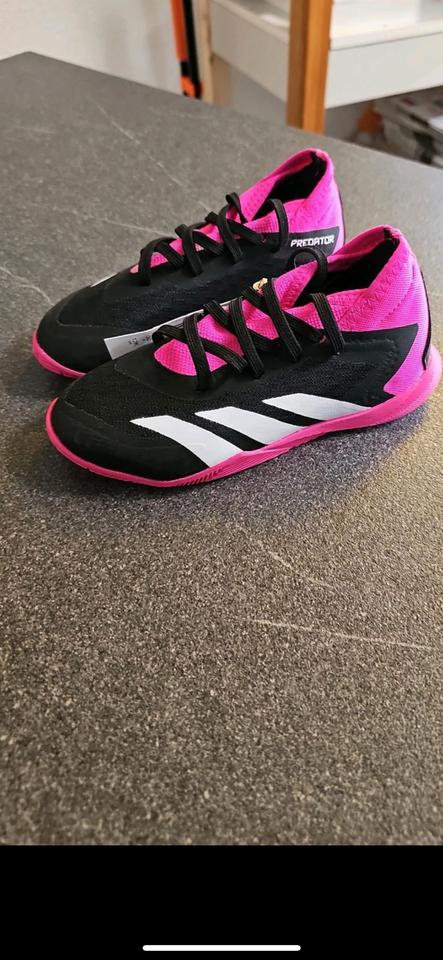 Mädchen Adidas Schuhe Sneaker Sportschuhe Gr. 30 neu OVP in Bramsche