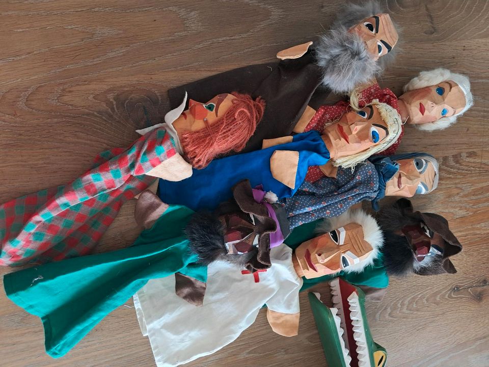 ausdrucksstarke Puppen von L. Sievers in Mainz