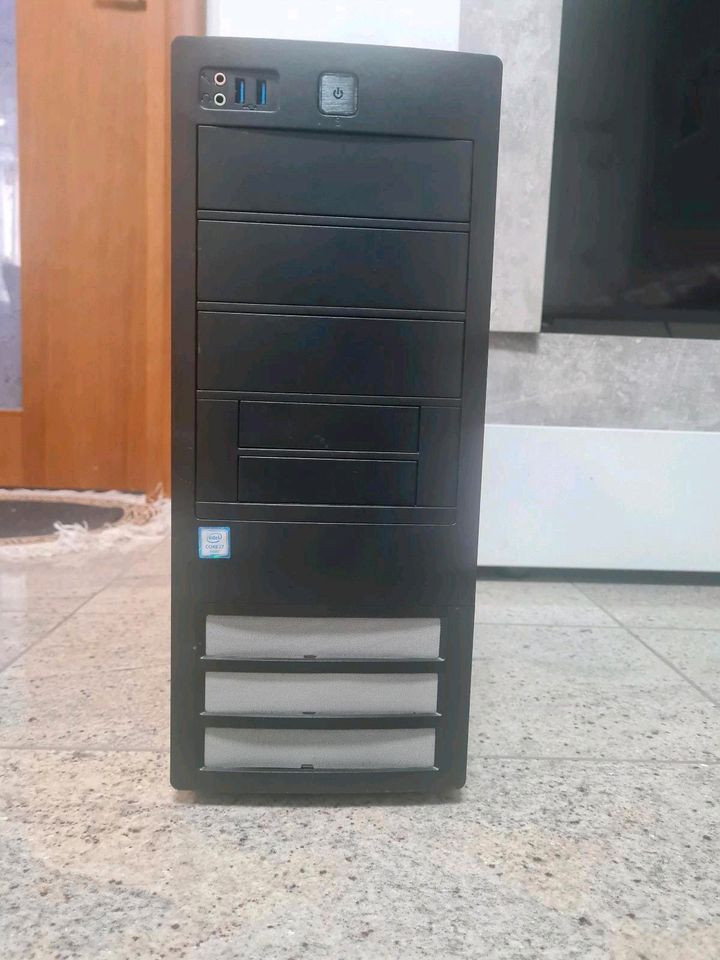 Pc i5-6500 Rx570 4gb 512gb ssd 16gb ram in Solingen