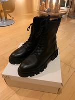 Stiefelette Damenstiefelette ViaMilano schwarz Größe 41 Nordrhein-Westfalen - Siegen Vorschau